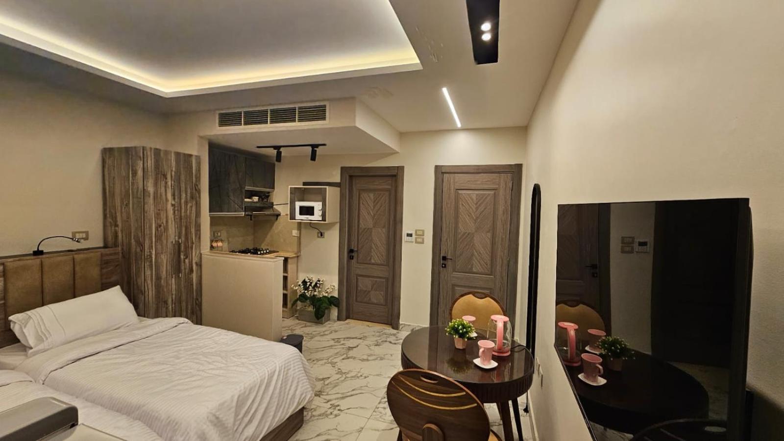 Aparthotel My 4*