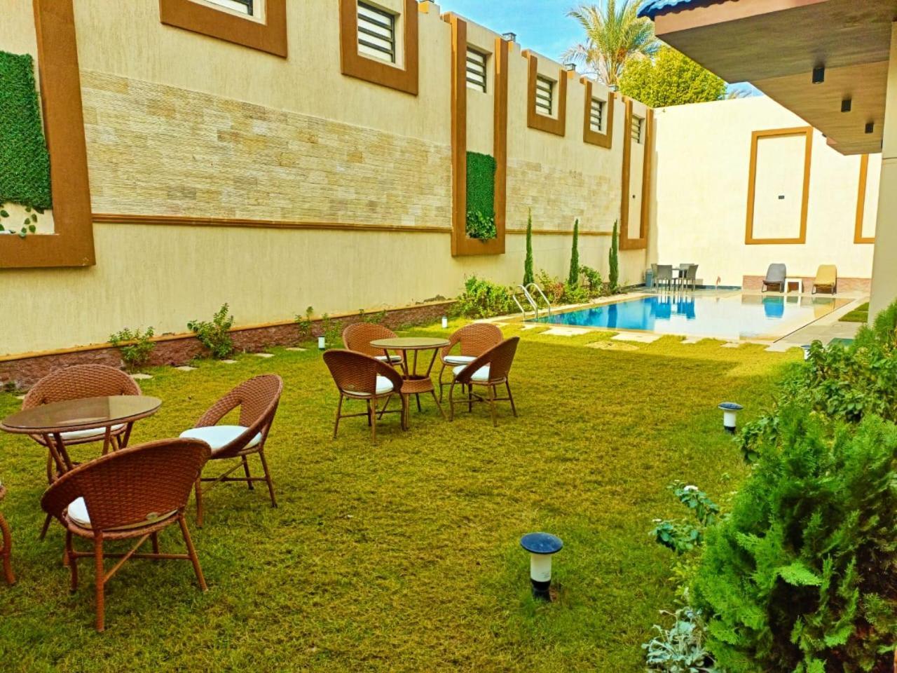 My 4* Sheikh Zayed City